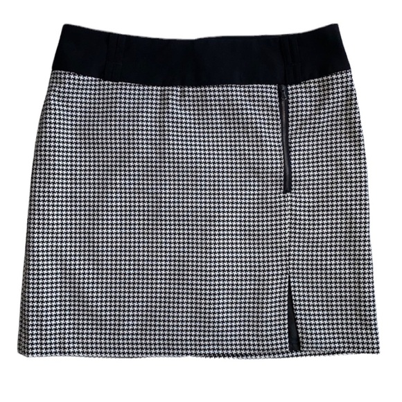 Houndstooth Mini Skirt Front Slit Accent Zipper Black White - Picture 8 of 15